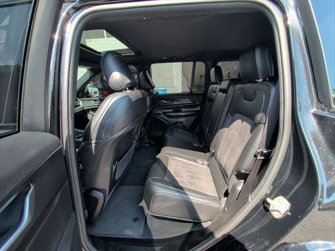 Certified 2023 Jeep Grand Cherokee Altitude AWD/4WD image 12