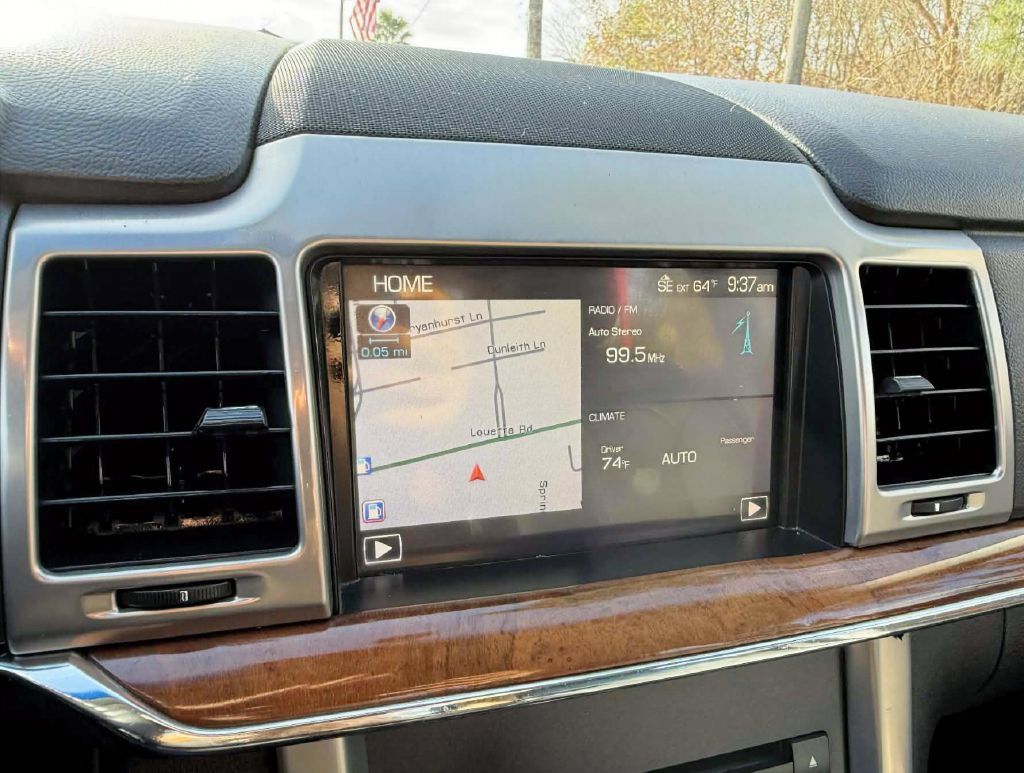 Used 2012 Lincoln MKZ FWD image 19