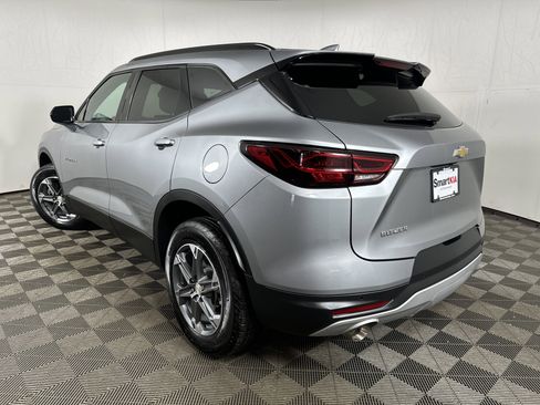Used 2024 Chevrolet Blazer LT w/ Convenience Package FWD image 5