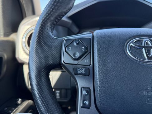 Used 2023 Toyota Tacoma TRD Pro AWD/4WD image 18