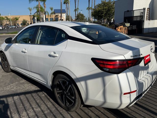 Used 2024 Nissan Sentra SV FWD image 5