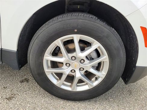 Used 2024 Chevrolet Equinox LT image 26