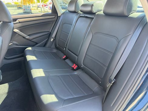 Used 2020 Volkswagen Passat 2.0T R-Line image 18