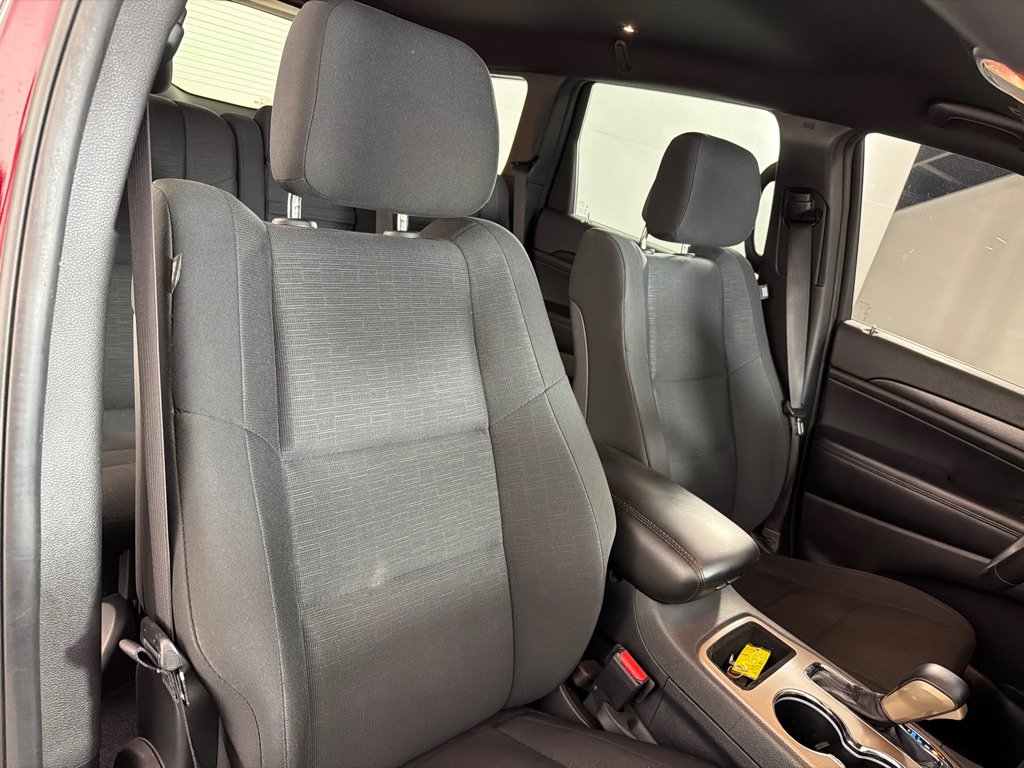 Used 2017 Jeep Grand Cherokee Laredo w/ Quick Order Package 23E AWD/4WD image 22