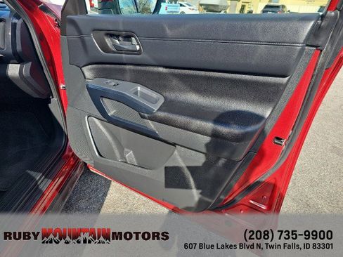 Used 2024 Nissan Pathfinder SV w/ Cargo Package image 33