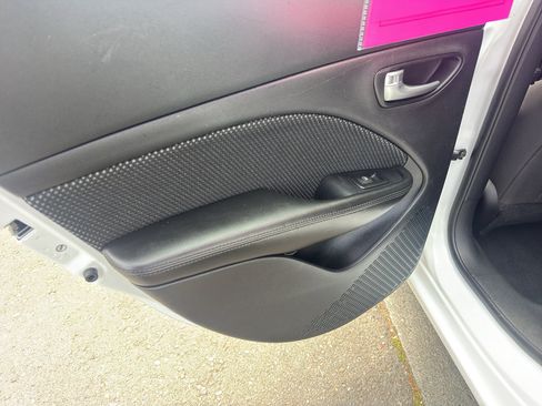 Used 2016 Dodge Dart SE w/ Convenience Group FWD image 9