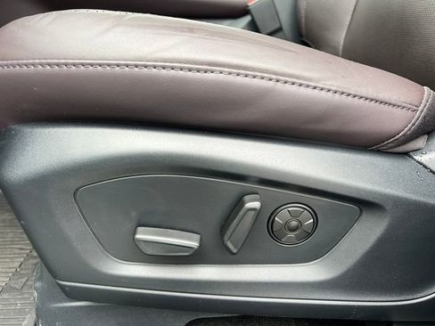 New 2026 Ford Explorer Platinum w/ LUX Leather Package image 13