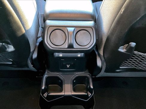 Certified 2024 Jeep Wrangler Unlimited Rubicon w/ Technology Group image 16