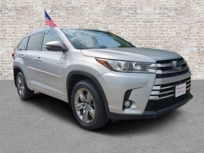 Used 2018 Toyota Highlander Limited Platinum