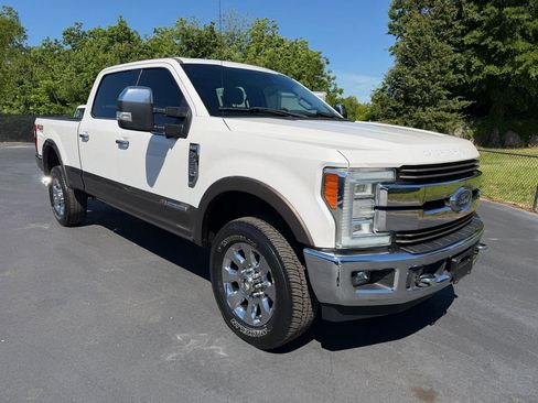 Used 2017 Ford F250 King Ranch w/ King Ranch Ultimate Package AWD/4WD image 6