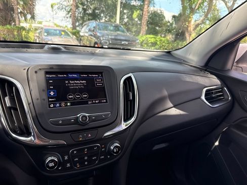 Used 2022 Chevrolet Equinox LT AWD/4WD image 40