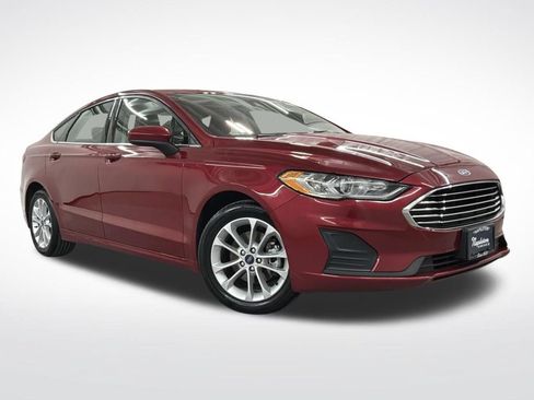 Used 2020 Ford Fusion SE FWD image 4
