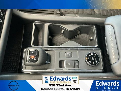 Used 2025 Nissan Pathfinder Rock Creek AWD/4WD image 33