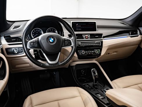 Used 2021 BMW X1 sDrive28i w/ Premium Package FWD image 4