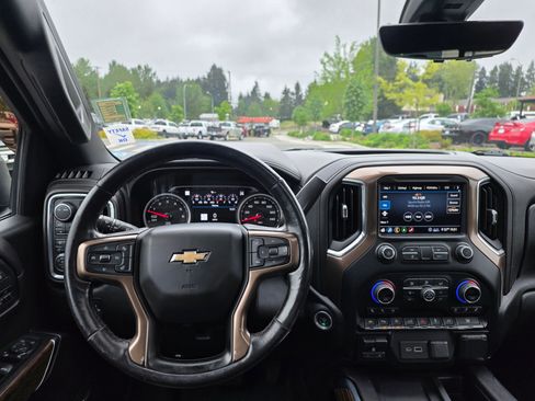 Used 2020 Chevrolet Silverado 1500 High Country w/ Technology Package AWD/4WD image 13