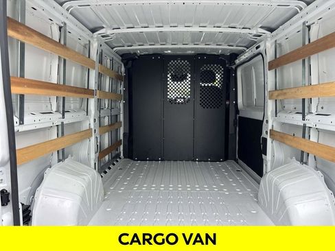 Used 2025 RAM ProMaster 2500 w/ U-Haul Equipment Group FWD image 9