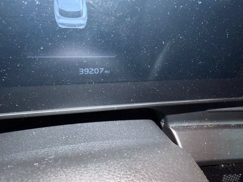 Used 2023 Kia Sportage EX FWD image 4