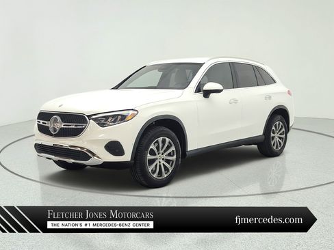 Used 2024 Mercedes-Benz GLC 300 image 1