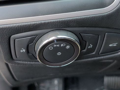 Used 2018 Ford Edge SEL w/ Equipment Group 201A FWD image 17