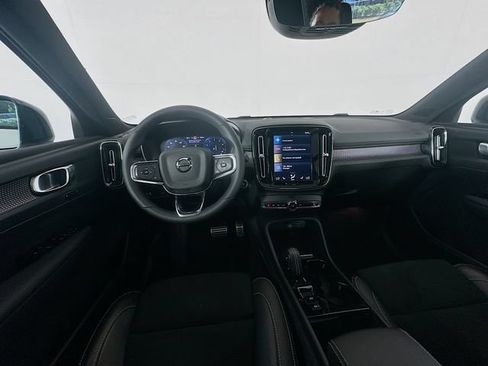 Used 2022 Volvo XC40 T5 R-Design AWD/4WD image 21