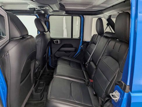 Used 2023 Jeep Wrangler Sahara w/ Cold Weather Group image 19