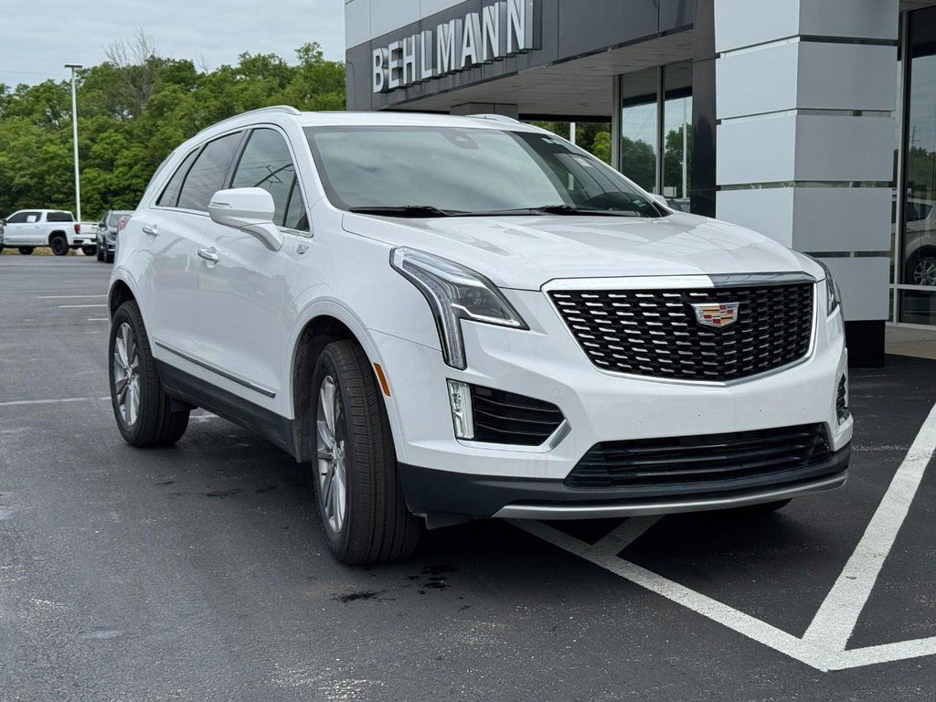 Used 2024 Cadillac XT5 Premium Luxury FWD image 2