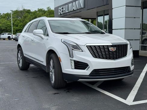 Used 2024 Cadillac XT5 Premium Luxury FWD image 2