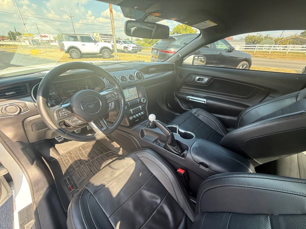 Used 2018 Ford Mustang GT Premium w/ GT Performance Package RWD image 11