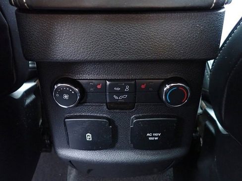 Used 2019 Ford Explorer Platinum image 20