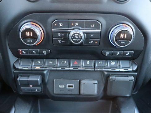 Used 2019 Chevrolet Silverado 1500 LTZ w/ LTZ Plus Package image 11