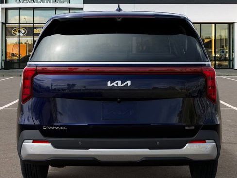 New 2026 Kia Carnival EX image 13