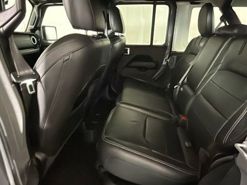 Used 2022 Jeep Wrangler Unlimited Sahara w/ Cold Weather Group AWD/4WD image 26
