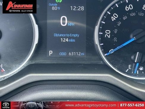 Used 2021 Toyota RAV4 LE AWD/4WD image 29