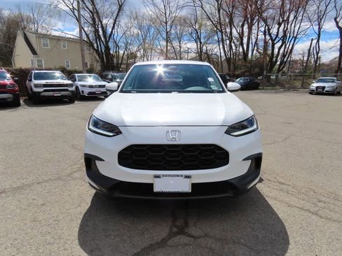 Certified 2023 Honda HR-V LX image 6