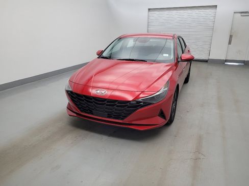 Used 2021 Hyundai Elantra SEL w/ Convenience Package FWD image 15