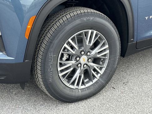 New 2026 Chevrolet Traverse LT w/ Driver Confidence Package image 17