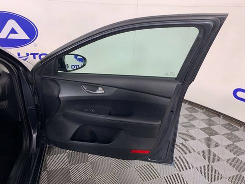 Used 2020 Kia Forte LXS FWD image 36
