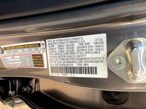 Used 2025 Acura RDX SH-AWD image 34