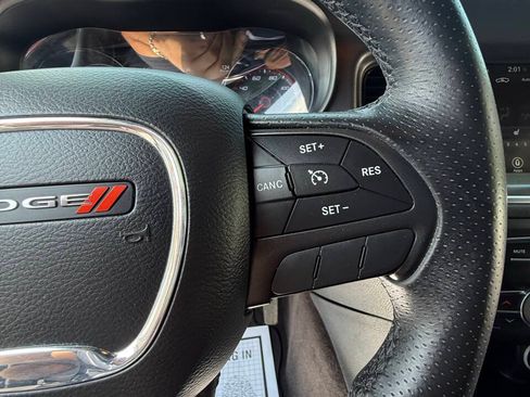 Used 2017 Dodge Charger SXT w/ Blacktop Package RWD image 15