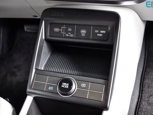 Used 2024 Hyundai Kona SE FWD image 26