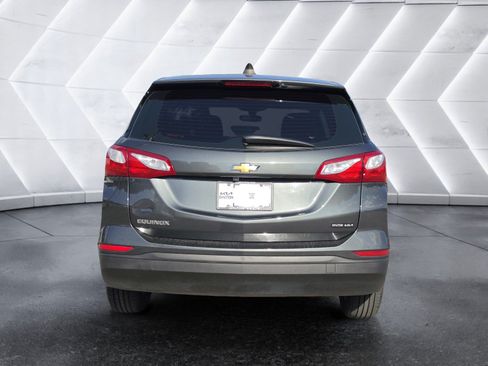 Used 2019 Chevrolet Equinox LS FWD image 4