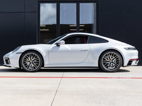 Certified 2023 Porsche 911 Carrera 4 AWD/4WD image 2