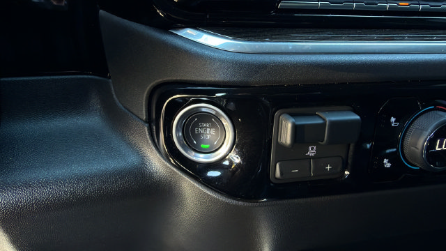 Used 2026 Chevrolet Silverado 1500 LT Trail Boss w/ LPO, Dark Essentials Package AWD/4WD image 29
