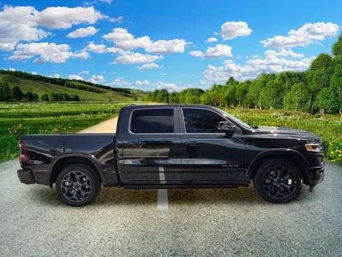 Used 2024 RAM 1500 Limited AWD/4WD image 7