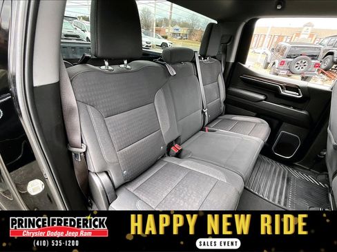 Used 2023 Chevrolet Silverado 1500 LT image 22