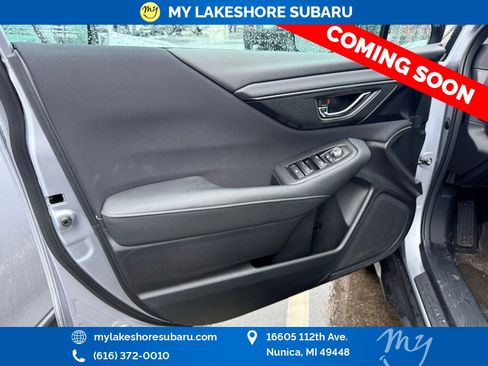 Used 2025 Subaru Outback Premium image 9