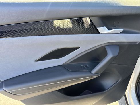 New 2026 Volkswagen Tiguan SE R-Line FWD image 7