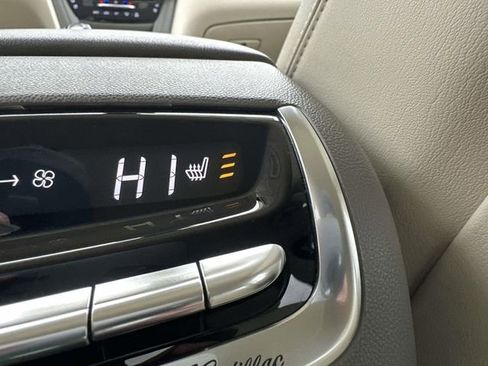 Certified 2023 Cadillac XT6 Premium Luxury w/ Technology Package image 38