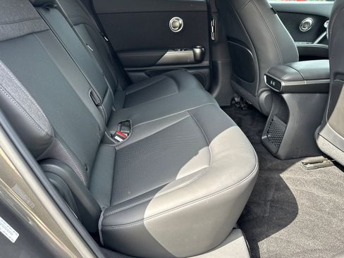 Used 2025 Genesis GV60 RWD image 15