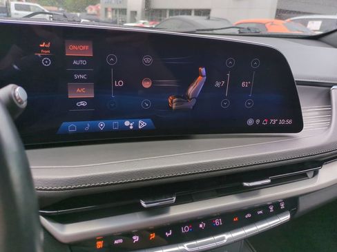 Used 2024 Cadillac XT4 Premium Luxury FWD image 26